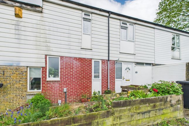 Tweedsmuir Close, Basingstoke, RG22 3 bed terraced house for sale