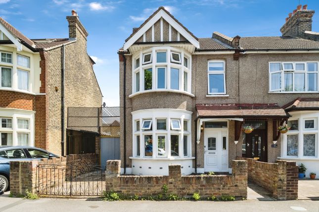 4 bedroom end of terrace house for sale