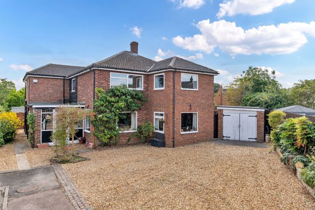 Nightingale Avenue, Royston SG8 6 bed detached house for sale