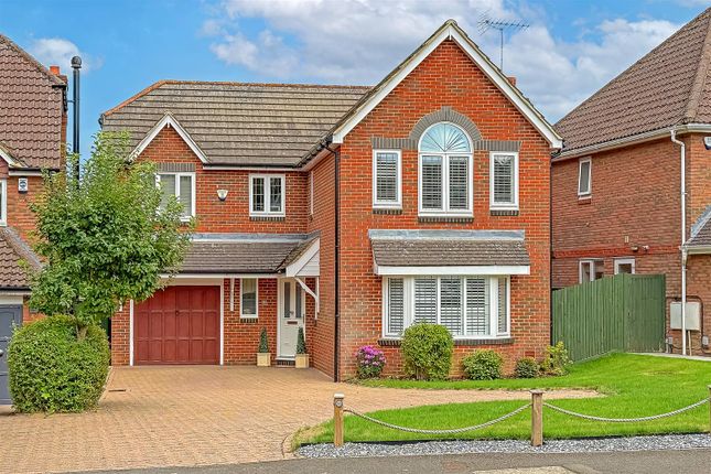 Damson Way, St Albans 4 bed detached house for sale