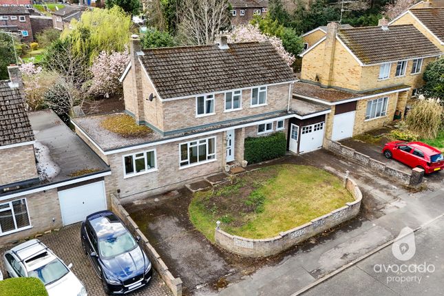 3 bedroom link detached house for sale