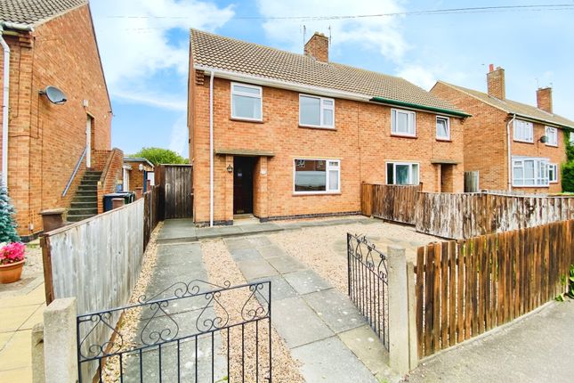 Central Avenue, Syston, LE7 3 bed semi