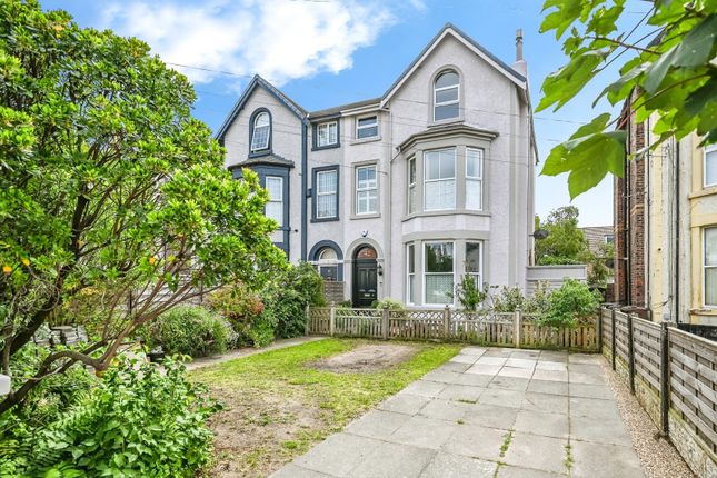 6 bedroom semi-detached house for sale