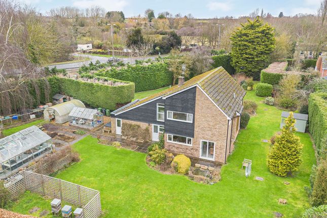 Taylors Lane, Buckden, Cambridgeshire. 5 bed detached house for sale