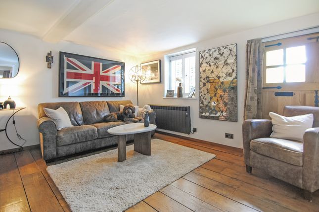 4 bedroom end of terrace house for sale