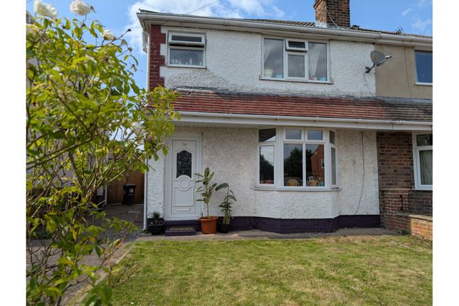 3 bedroom semi-detached house for sale