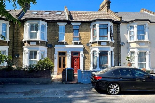 Cann Hall Road, London E11 3 bed terraced house for sale