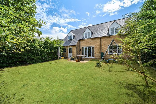 4 bedroom link detached house for sale