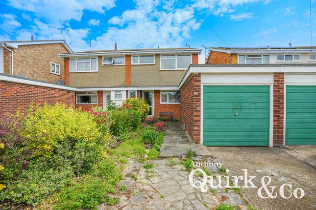 Thisselt Road, Canvey Island, SS8 3 bed semi