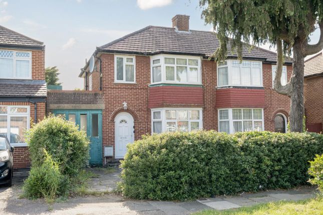 Anmersh Grove, Stanmore HA7 3 bed semi