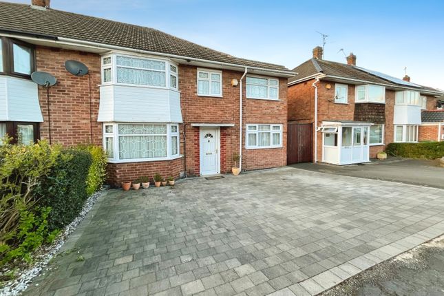 Ferndale Road, Leicester LE4 4 bed semi