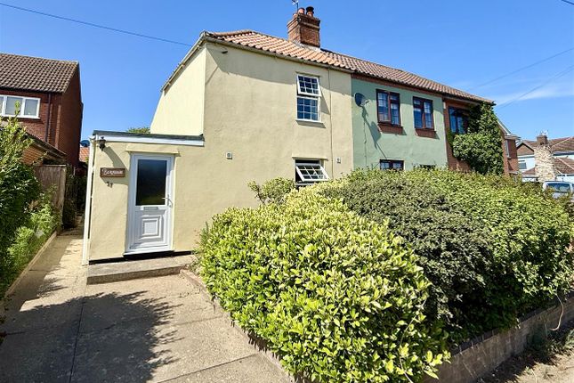 Staithe Road, Martham, NR29 2 bed semi