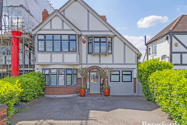 Corbets Tey Road, Upminster, RM14 5 bed detached house for sale