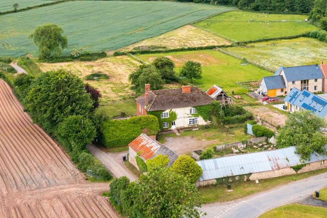 6 bedroom farm house for sale
