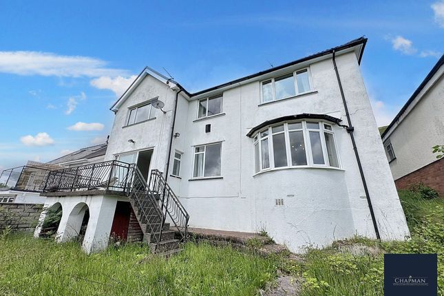 4 bed detached house