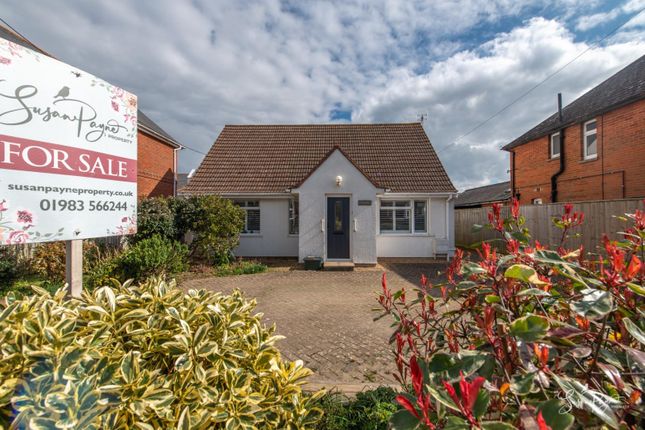 Copse Lane, Freshwater 3 bed detached bungalow for sale