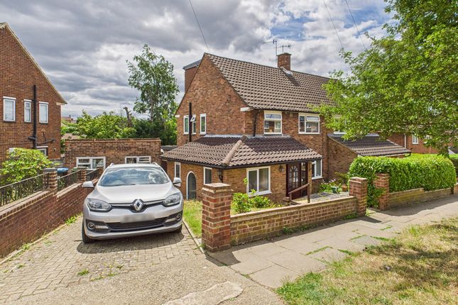 Fairway, Hemel Hempstead, HP3 4 bed semi