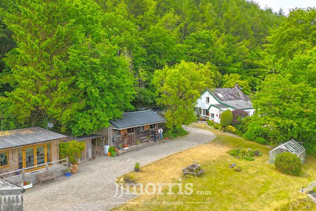 Cenarth, Newcastle Emlyn 4 bed property with land for sale