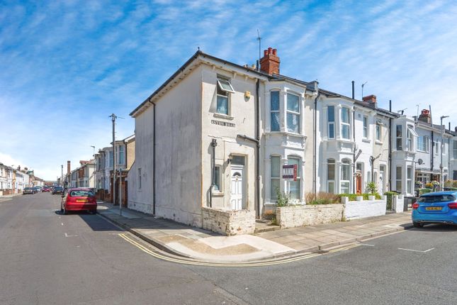 4 bedroom end of terrace house for sale