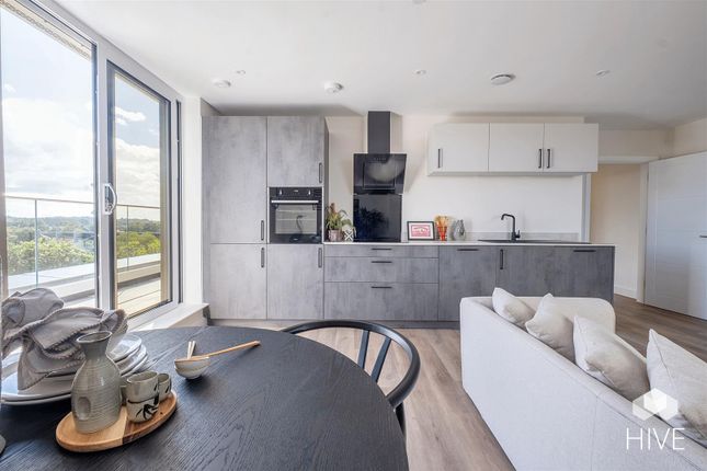 Commercial Road, Poole BH14 2 bed flat for sale