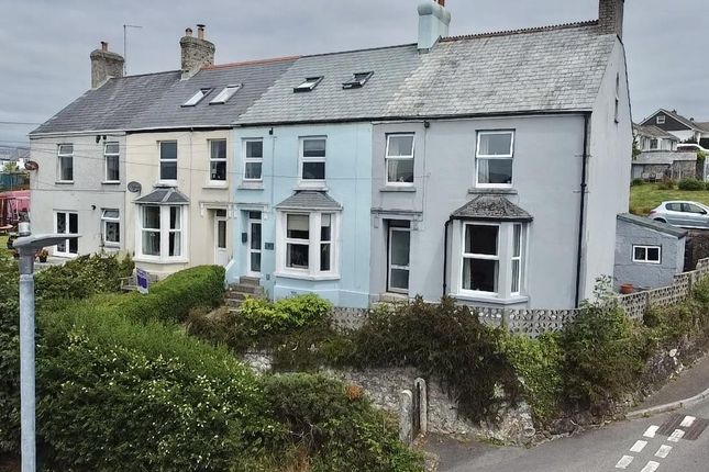 4 bedroom end of terrace house for sale