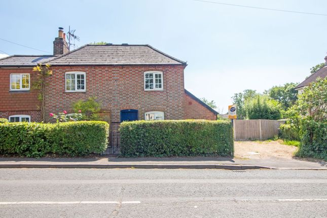 Lovedean Lane, Lovedean, PO8 8HJ 2 bed semi