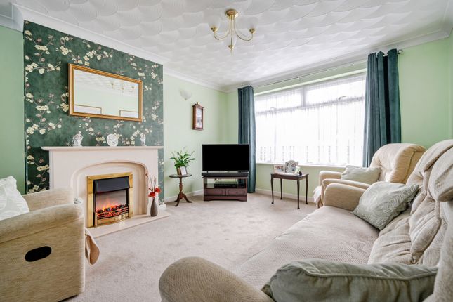 Burley Crest, Gloucestershire BS16 3 bed semi