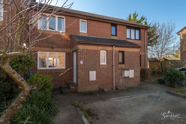 Meadow View Close, Ryde 3 bed terraced house for sale