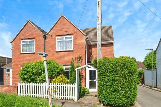 2 bedroom semi-detached house for sale