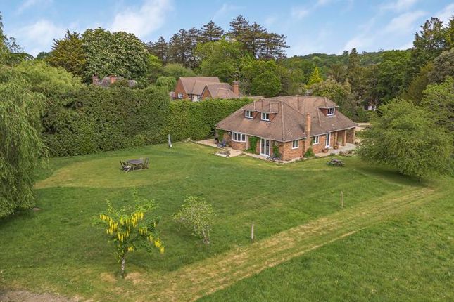 Pine Walk, East Horsley 5 bed detached house for sale
