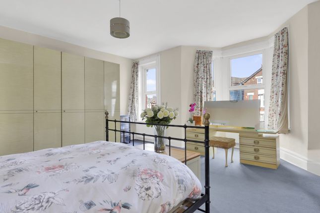 St Paul's Avenue, Willesden Green, NW2 5 bed terraced house for sale