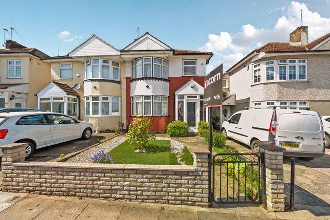 Wendover Way, Welling 3 bed semi
