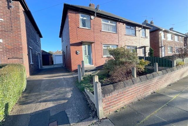 Richmond Park Avenue, Sheffield, S13 8HA 3 bed semi