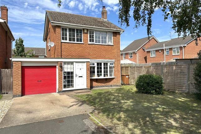 Pine Close, Newark 3 bed detached house for sale