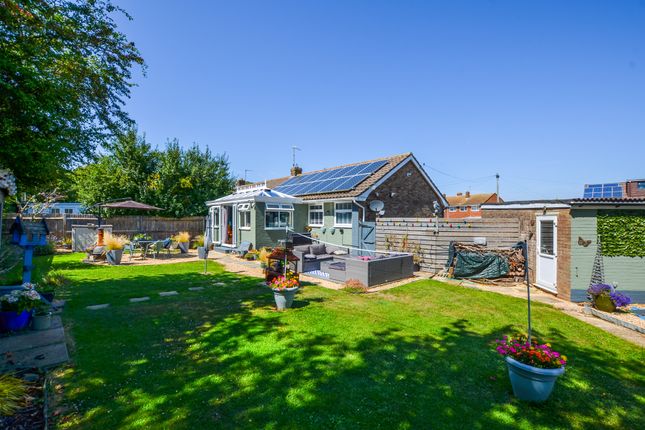 Gosford Way, Polegate, East Sussex, BN26 2 bed bungalow for sale