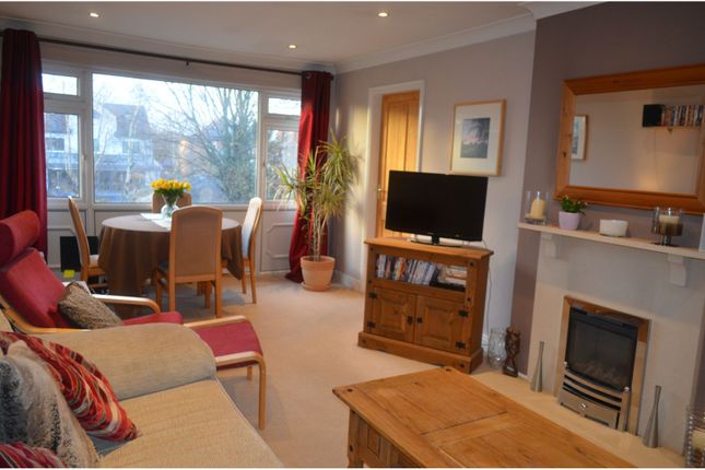 2 bed maisonette