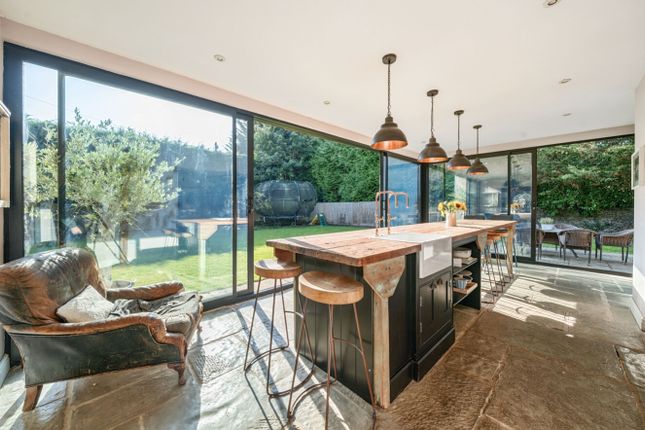 London Road, Tetbury... 4 bed detached house for sale