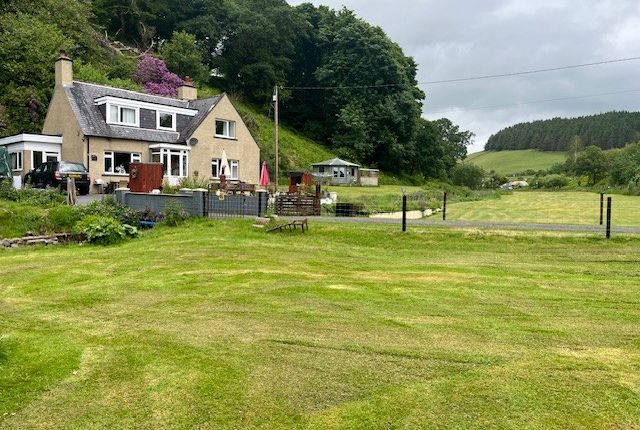 4 bed detached house