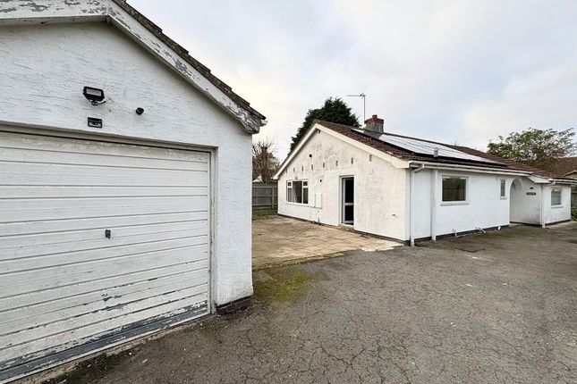 STATION ROAD, NORTH THORESBY 3 bed detached bungalow for sale
