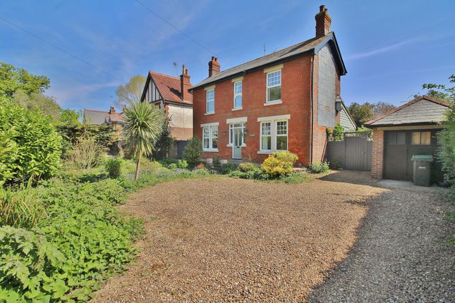 3 bed detached house