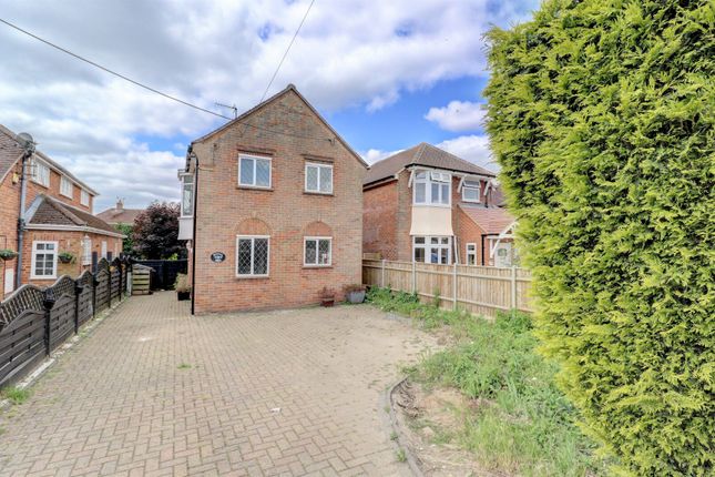 Penn Road, High Wycombe HP15 3 bed detached house for sale