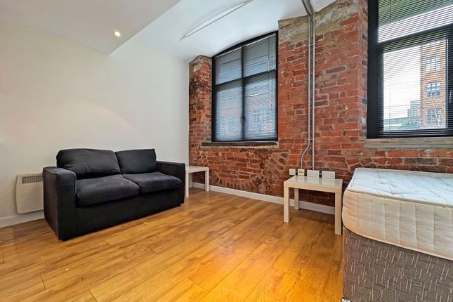 Studio flat for sale