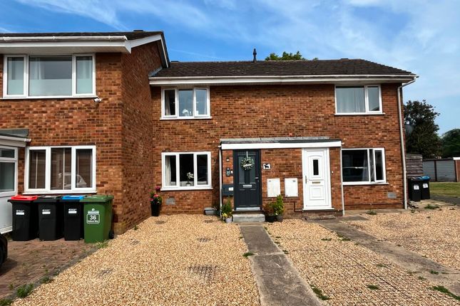 Holland Way, Newport Pagnell 2 bed terraced house for sale