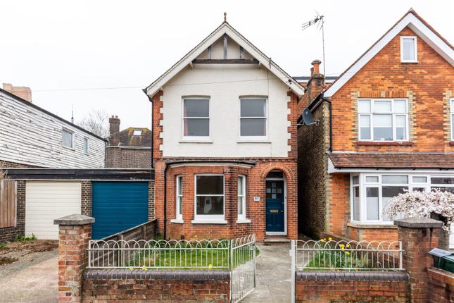 St. Johns Road, Redhill 3 bed link detached house for sale