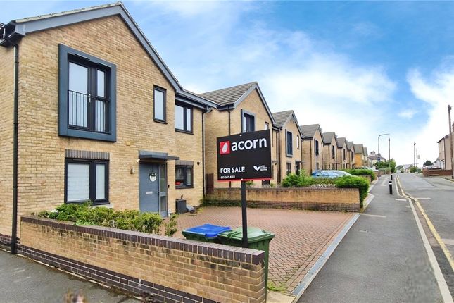 Pinnacle Hill, Bexleyheath 6 bed detached house for sale