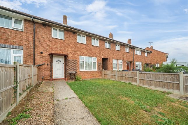 Medway Crescent, Gloucester GL3 3 bed terraced house for sale