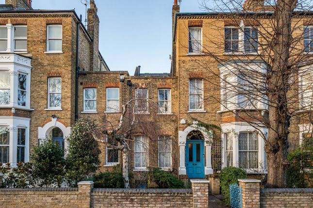 St. Georges Avenue, London N7 6 bed terraced house for sale