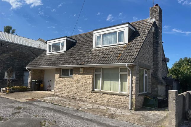3 bed link detached house