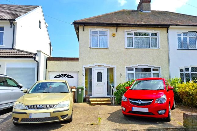 Mayfair Avenue, Bexleyheath DA7 3 bed semi