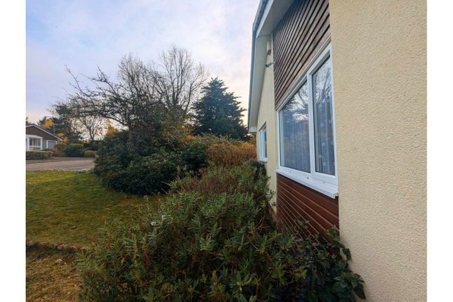 2 bedroom detached bungalow for sale